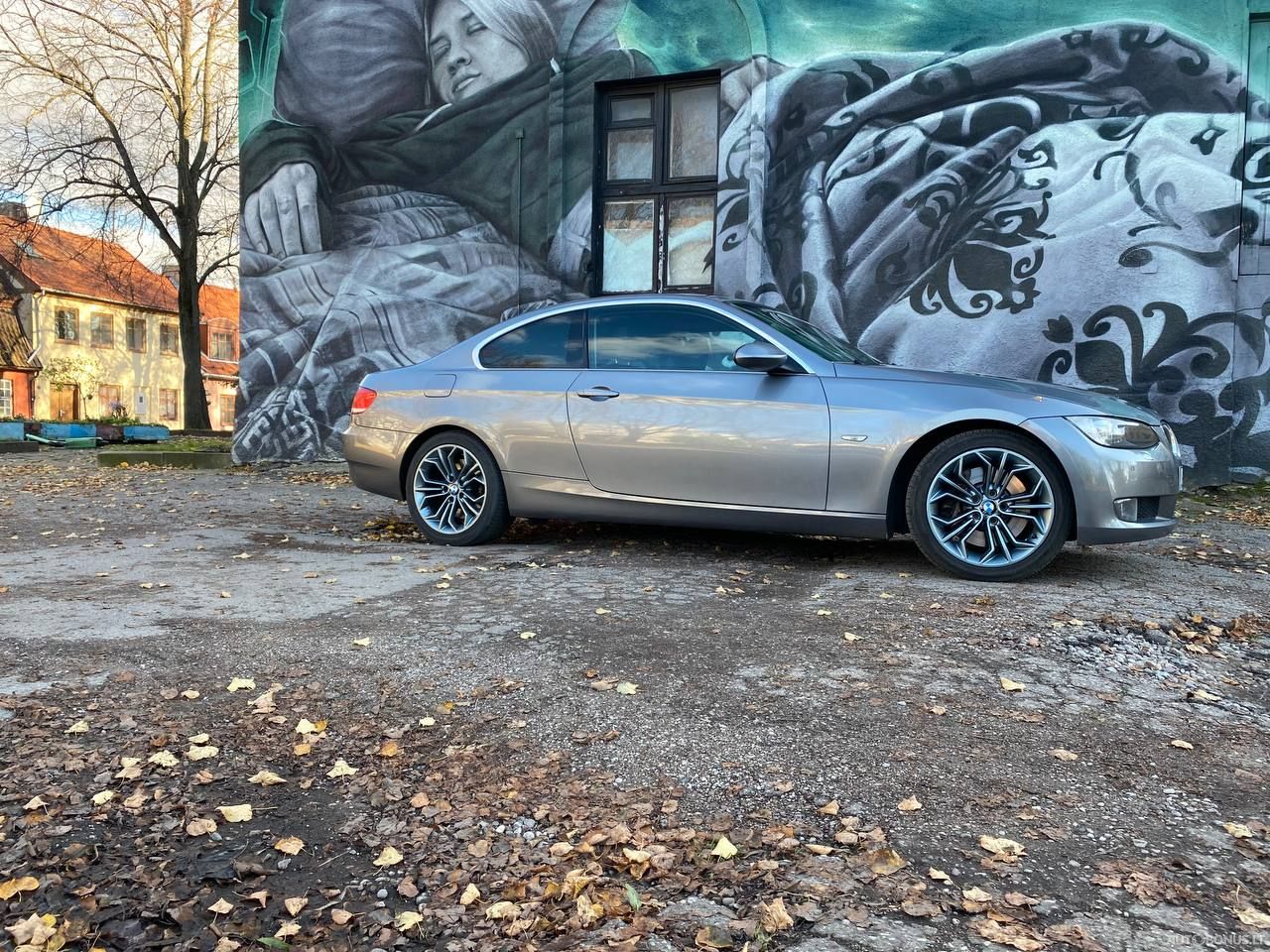 BMW 330 | 8