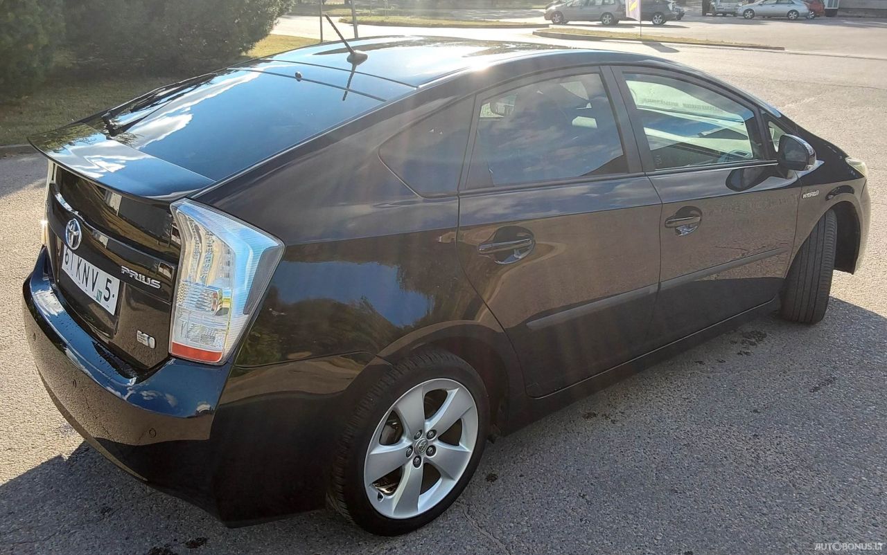 Toyota Prius | 7