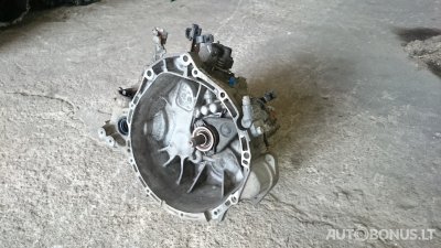 Nissan Primera, Хэтчбек | 1