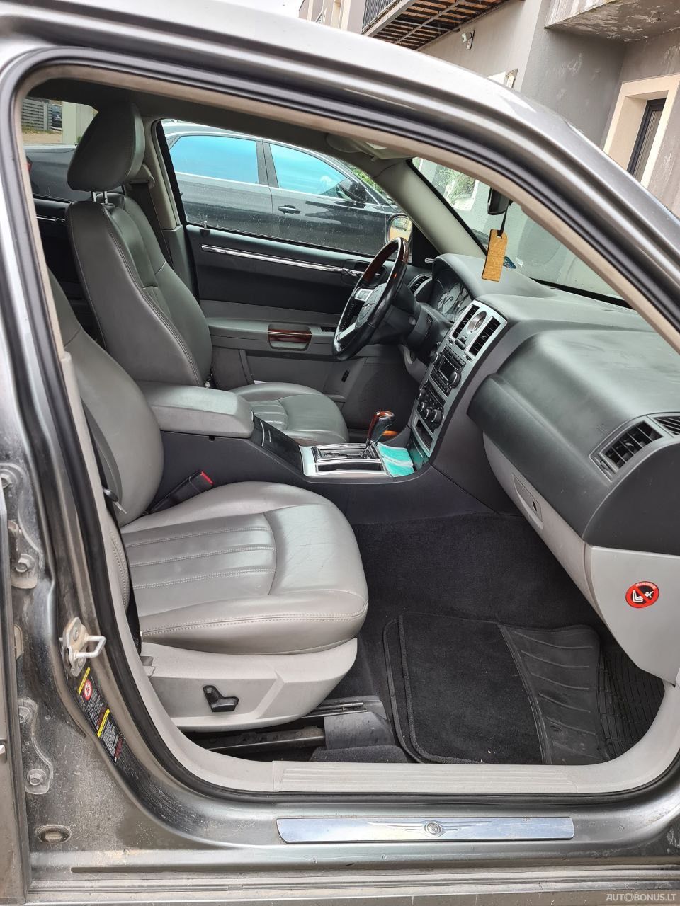 Chrysler 300 C | 8