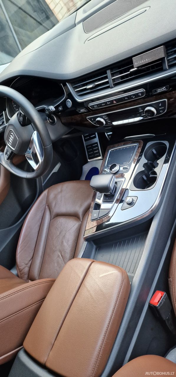 Audi Q7 | 5