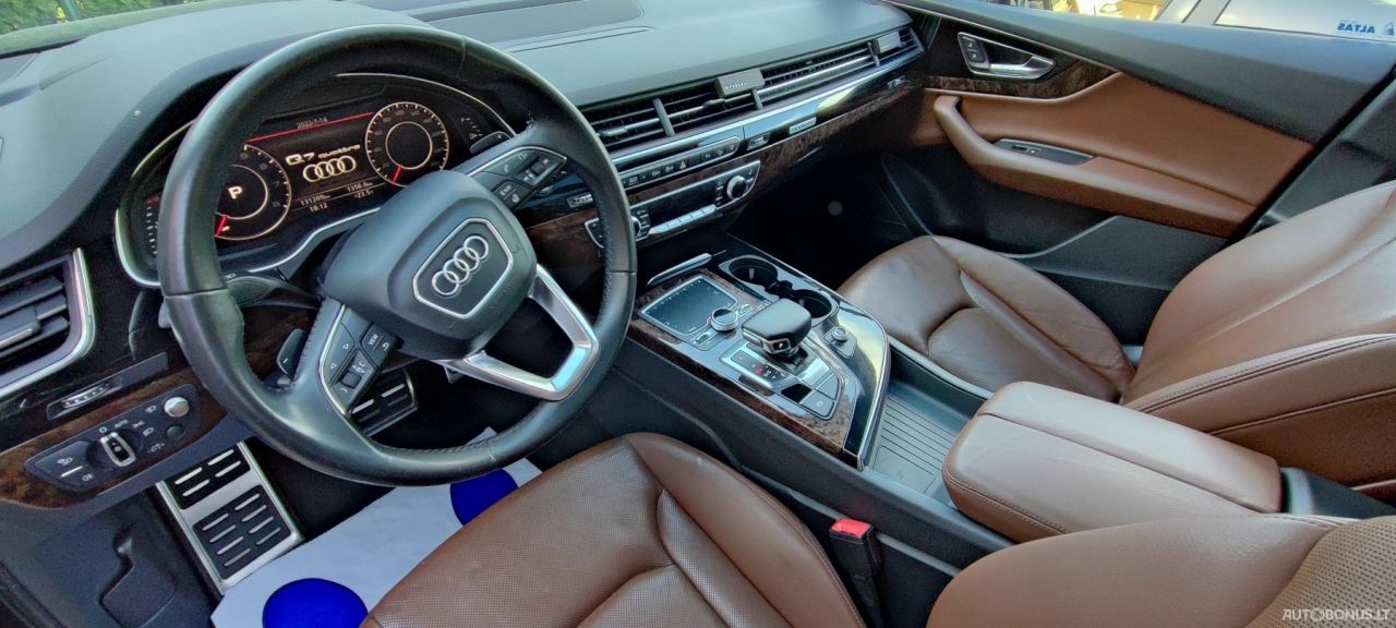 Audi Q7 | 8