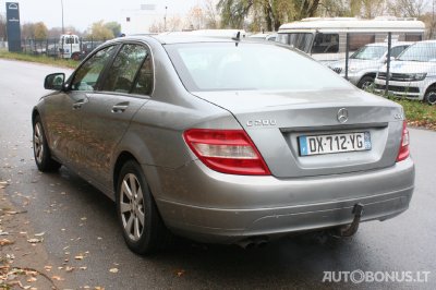 Mercedes-Benz C200 | 2