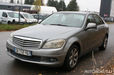 Mercedes-Benz C200 | 3