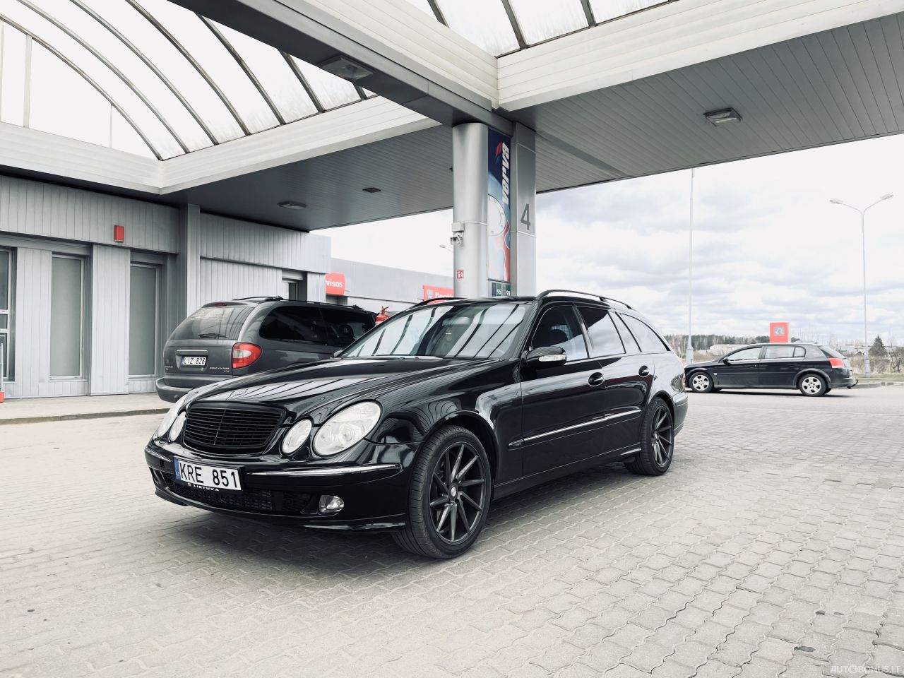 Mercedes-Benz E320 | 2