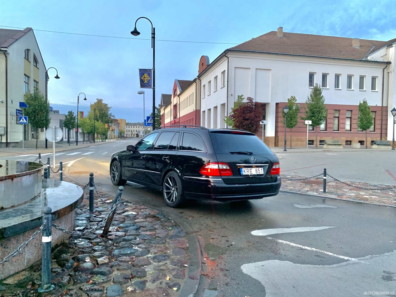 Mercedes-Benz E320 | 4