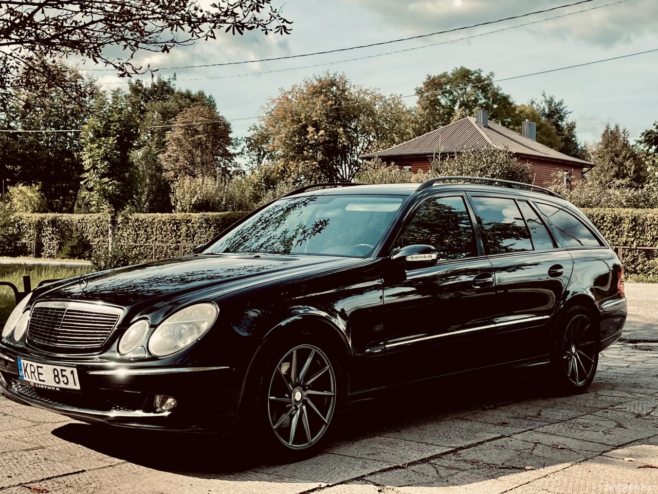 Mercedes-Benz E320 | 6