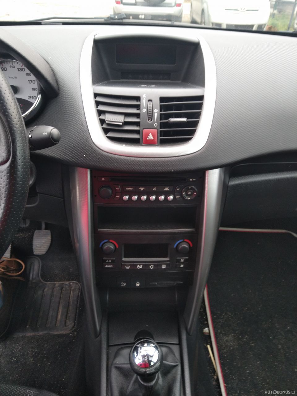 Peugeot 207 | 4