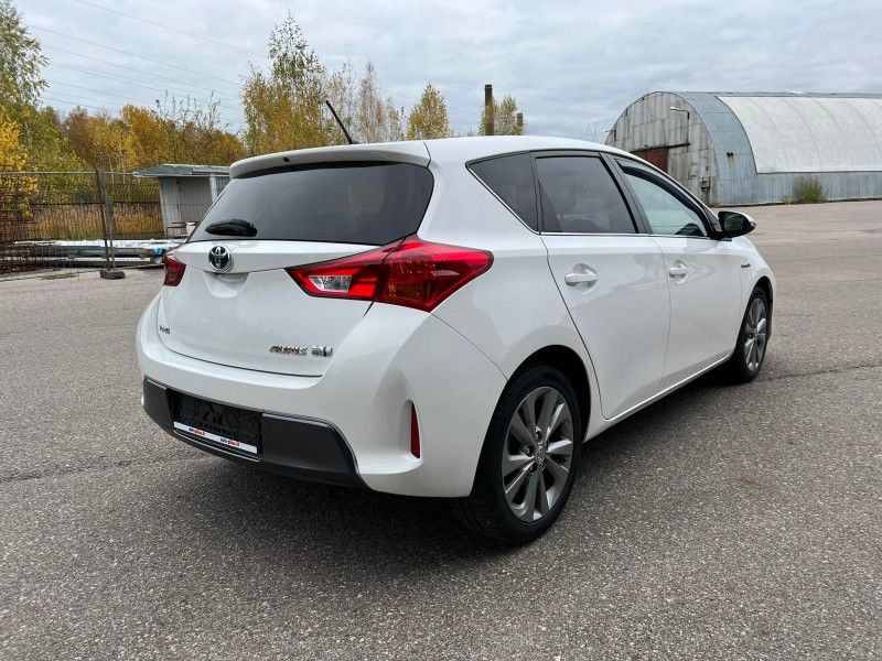Toyota Auris | 4