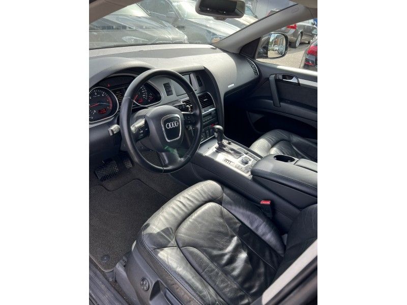 Audi Q7 | 6