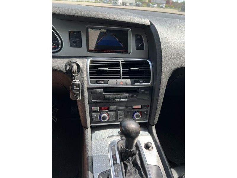 Audi Q7 | 5