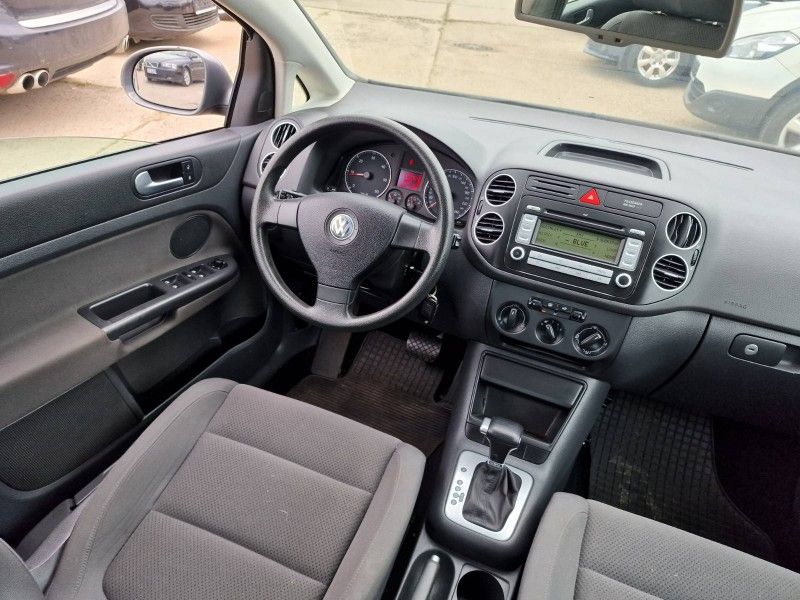 Volkswagen Golf | 4