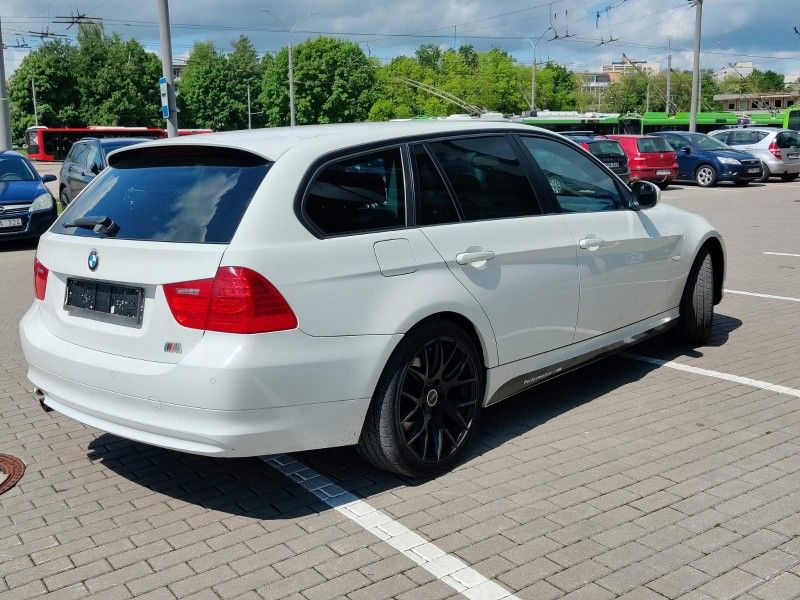 BMW 320 | 4