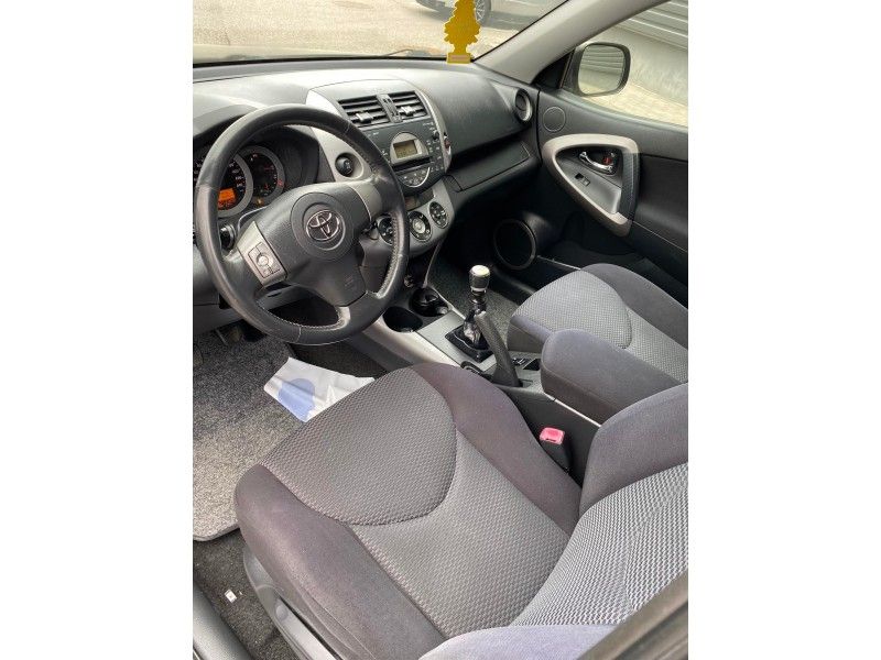 Toyota RAV4 | 4