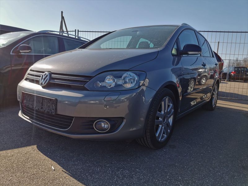 Volkswagen Golf | 2