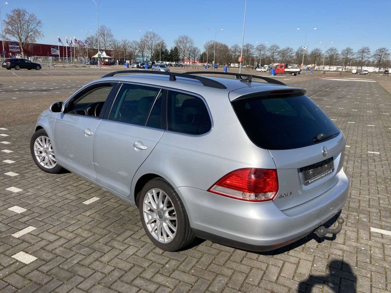 Volkswagen Golf | 2