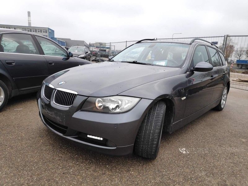 BMW 330 | 1