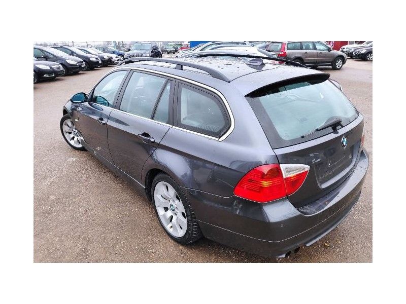 BMW 330 | 4