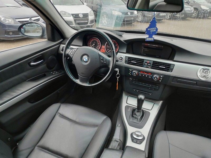 BMW 330 | 2