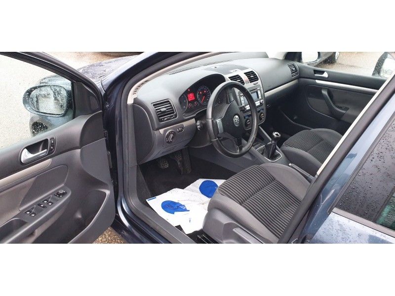 Volkswagen Golf | 3