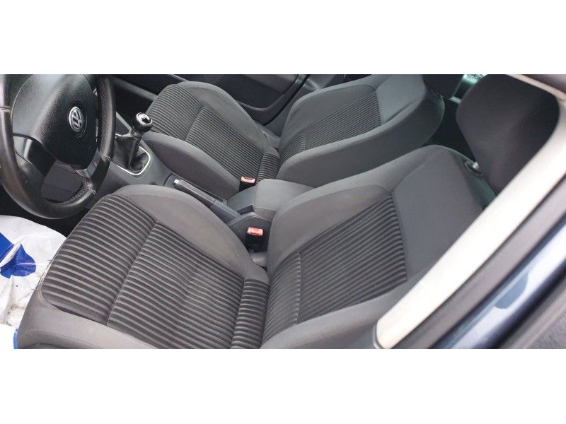 Volkswagen Golf | 1
