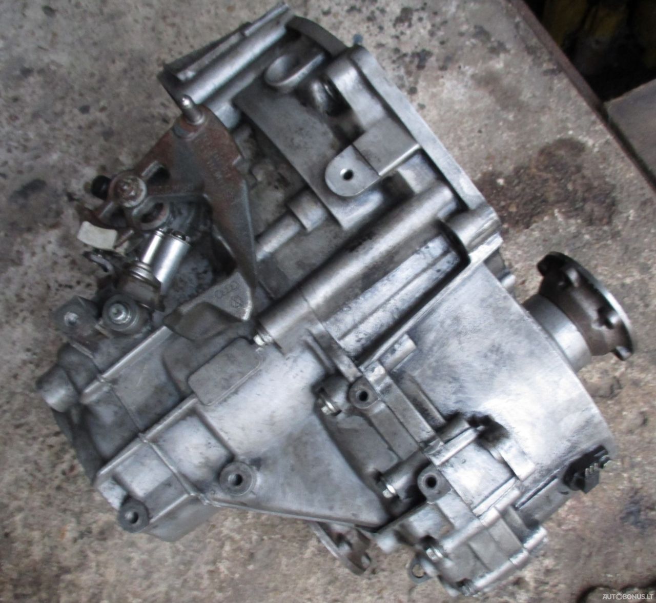 Volkswagen Golf | 2