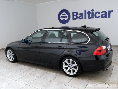 BMW 330 | 3
