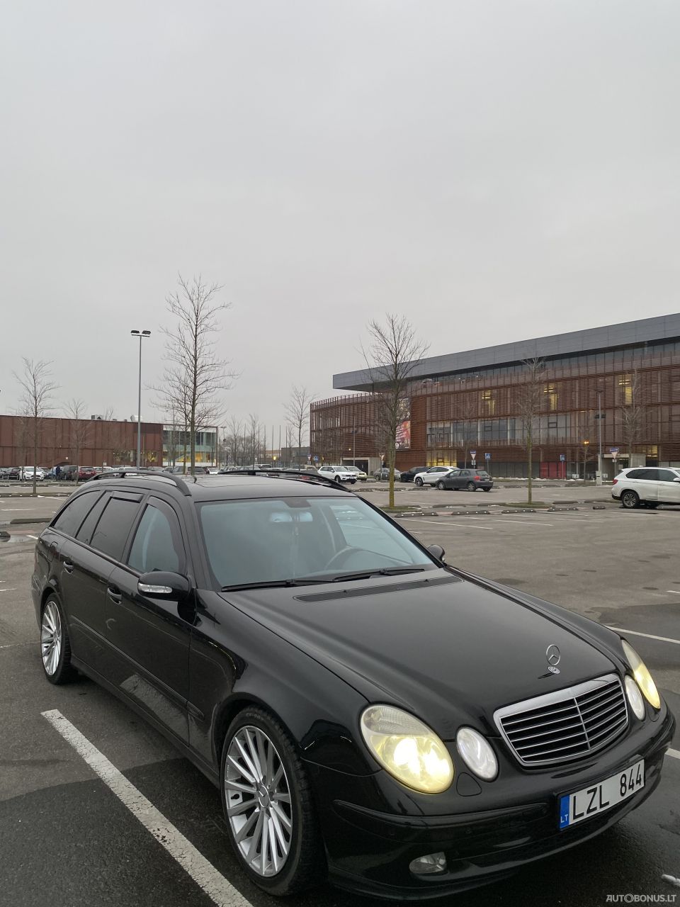 Mercedes-Benz E320 | 4