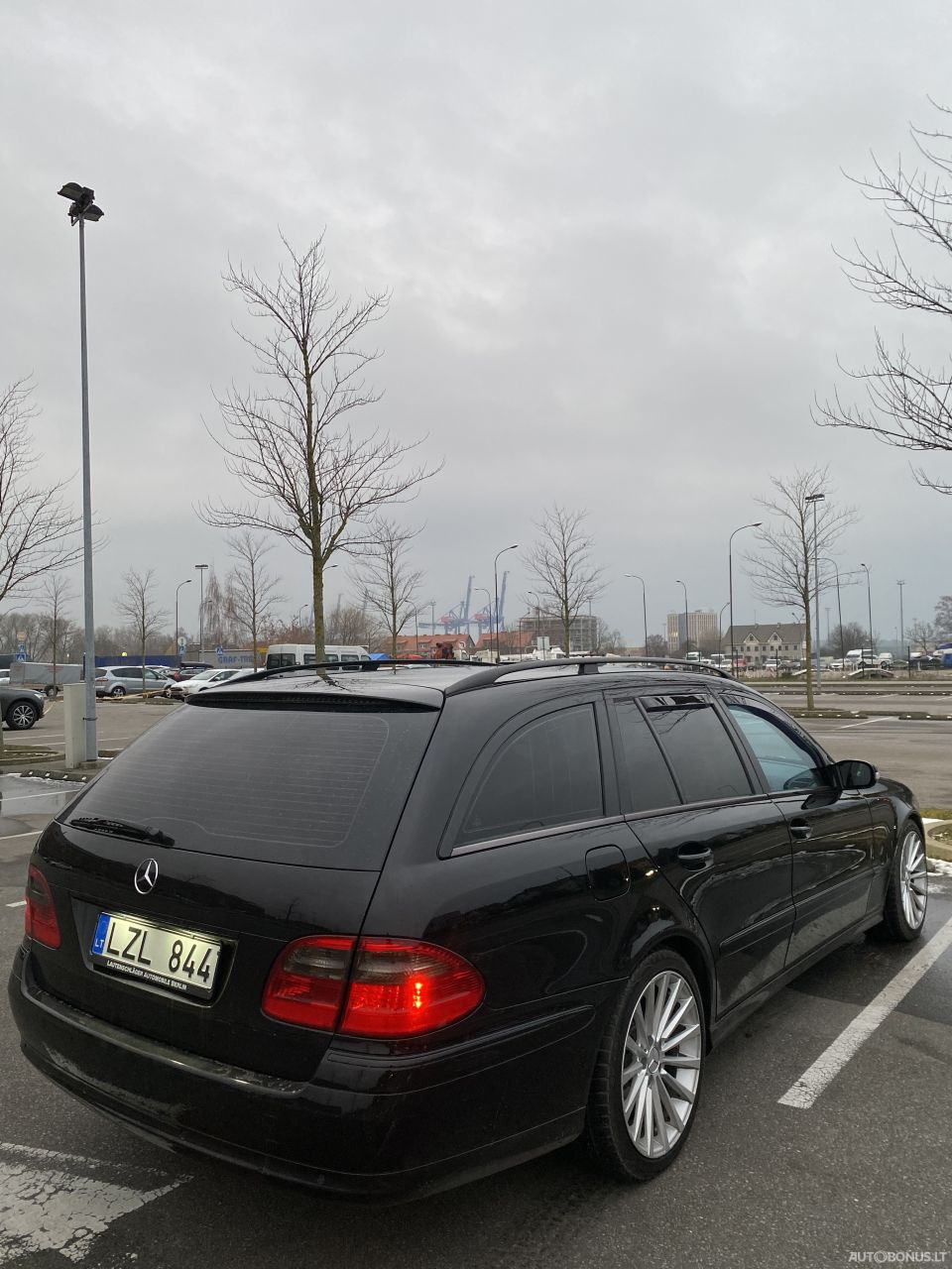 Mercedes-Benz E320 | 7