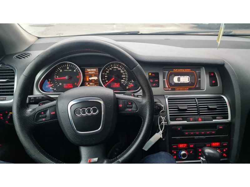Audi Q7 | 4