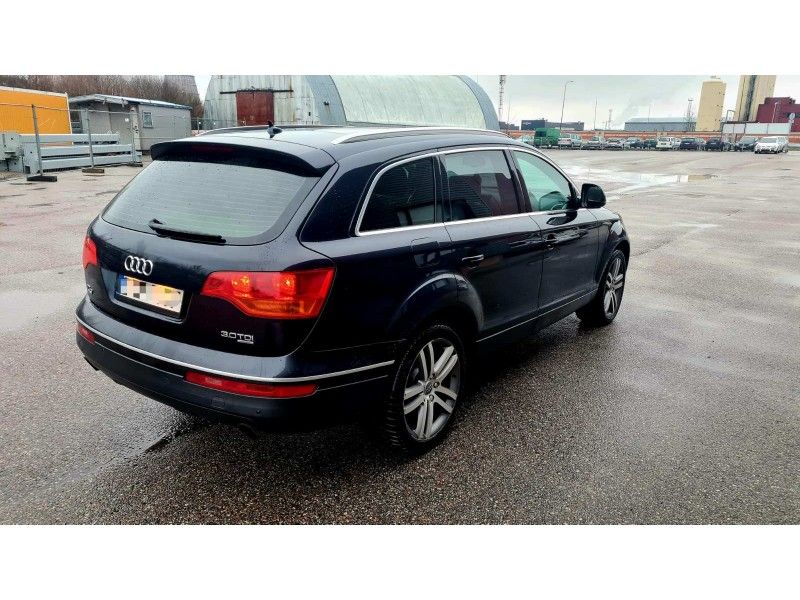 Audi Q7 | 2