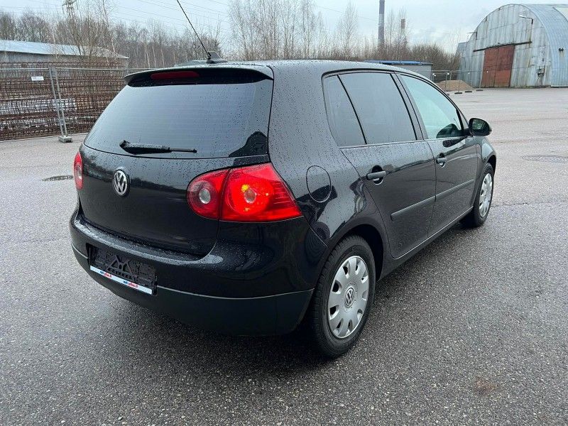 Volkswagen Golf | 3
