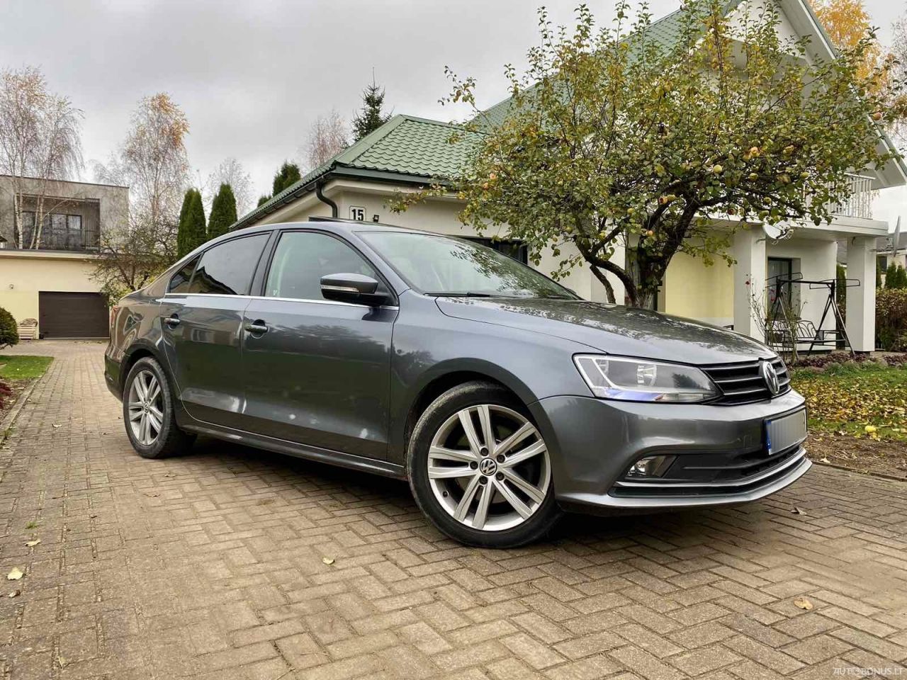 Volkswagen Jetta | 2