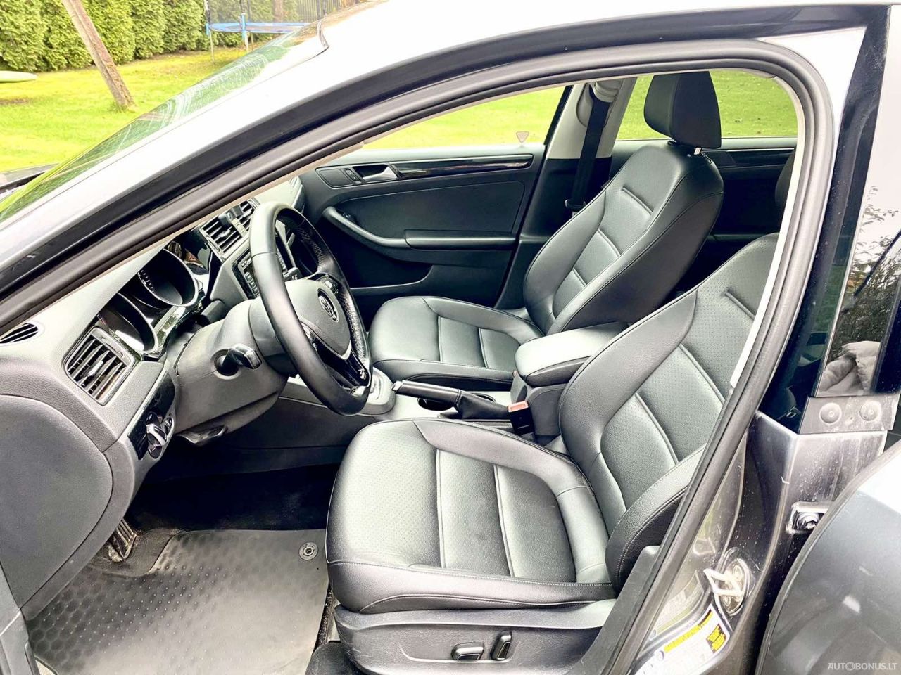Volkswagen Jetta | 3