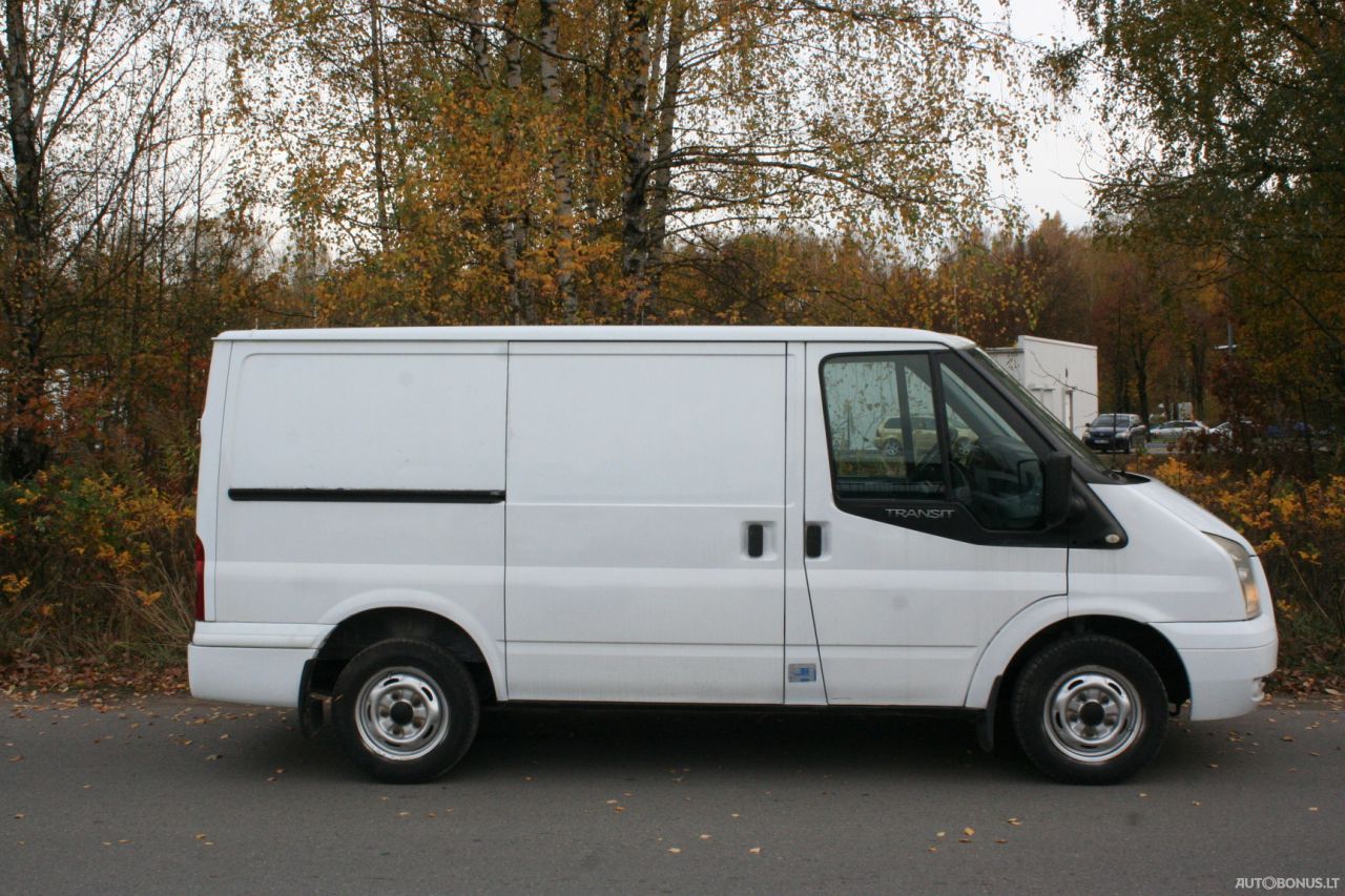 Ford Transit, Krovininiai iki 3,5 t | 2