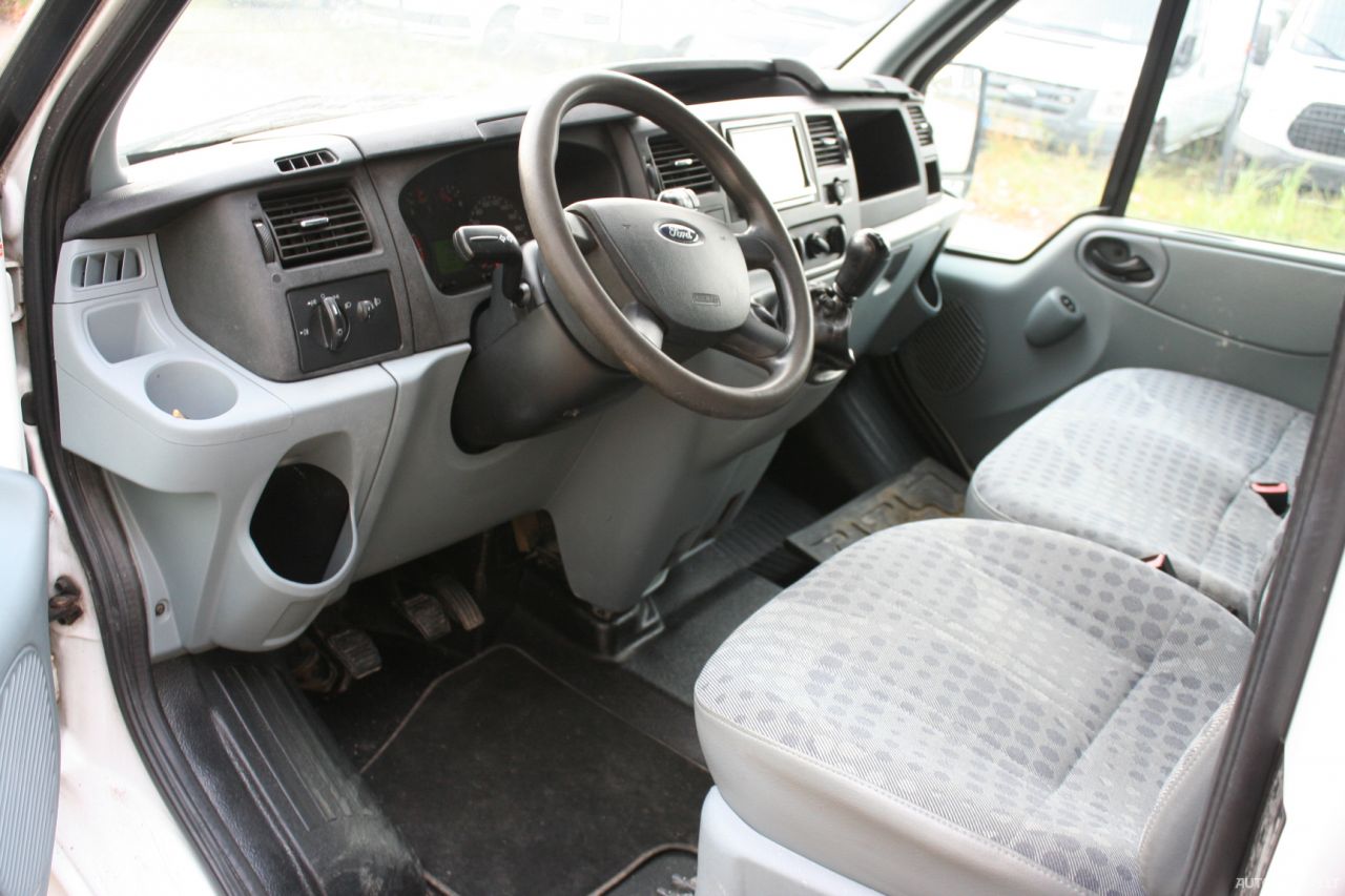 Ford Transit, Krovininiai iki 3,5 t | 6