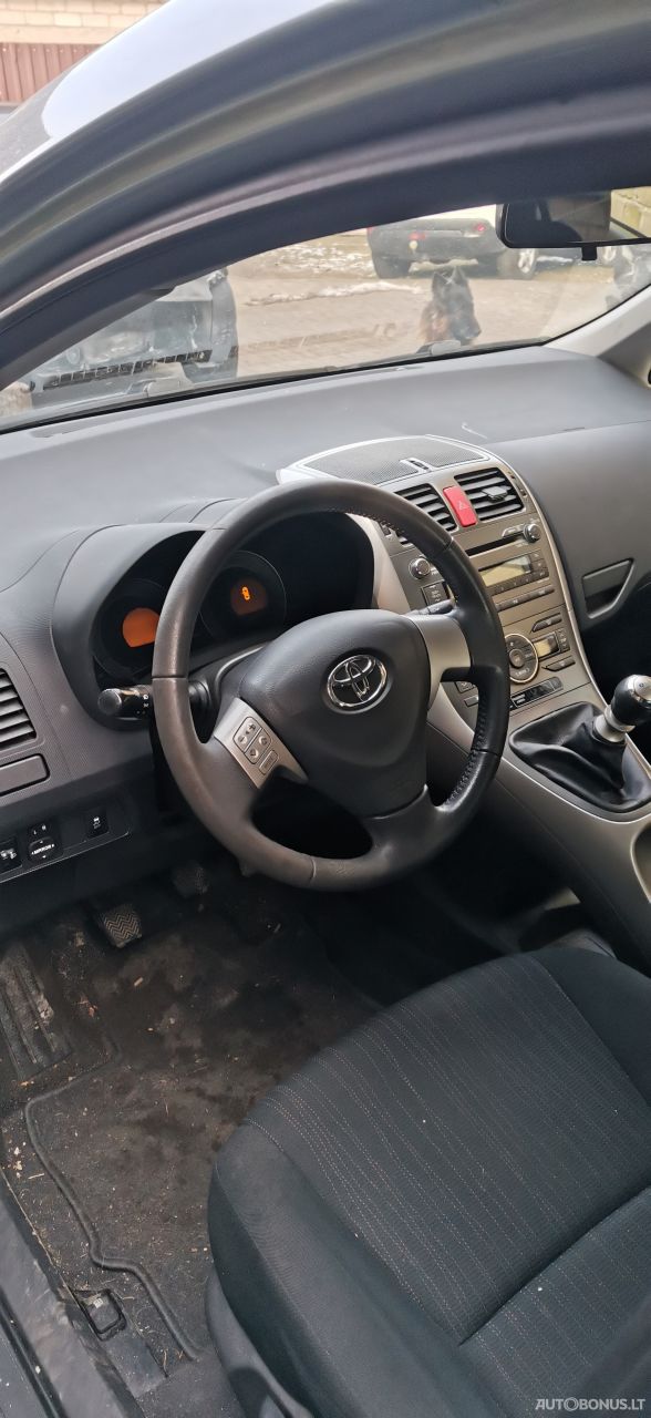 Toyota Auris | 5