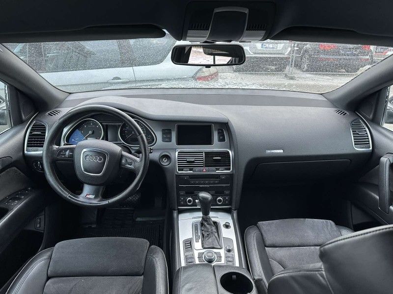 Audi Q7 | 3