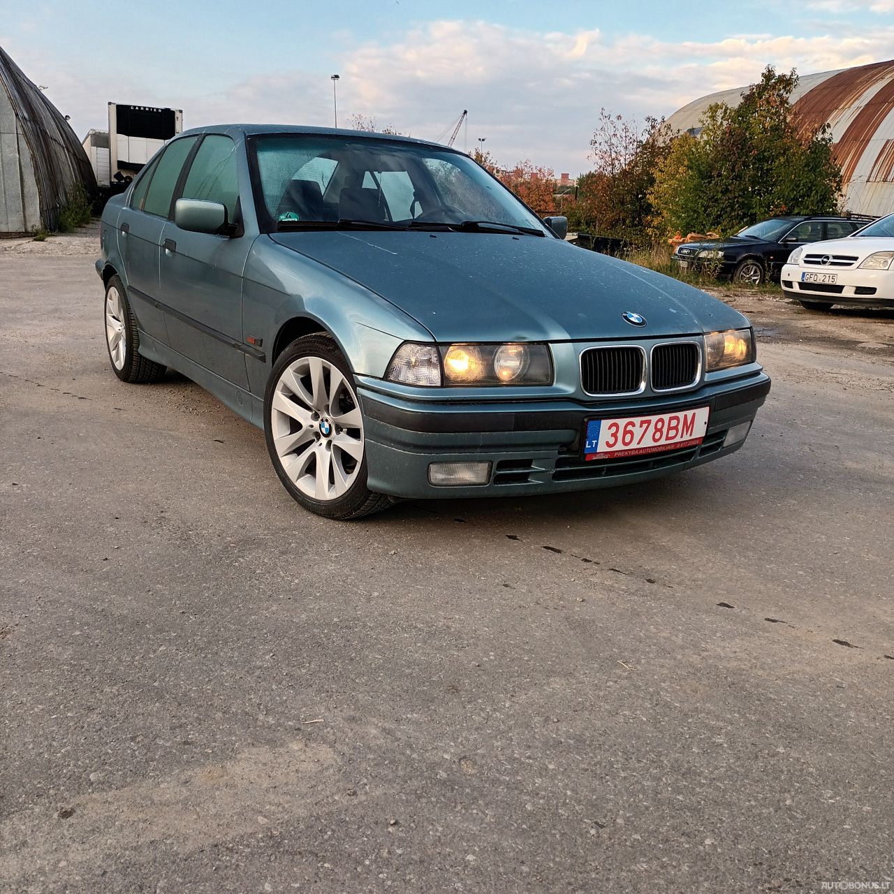 BMW 318 | 4