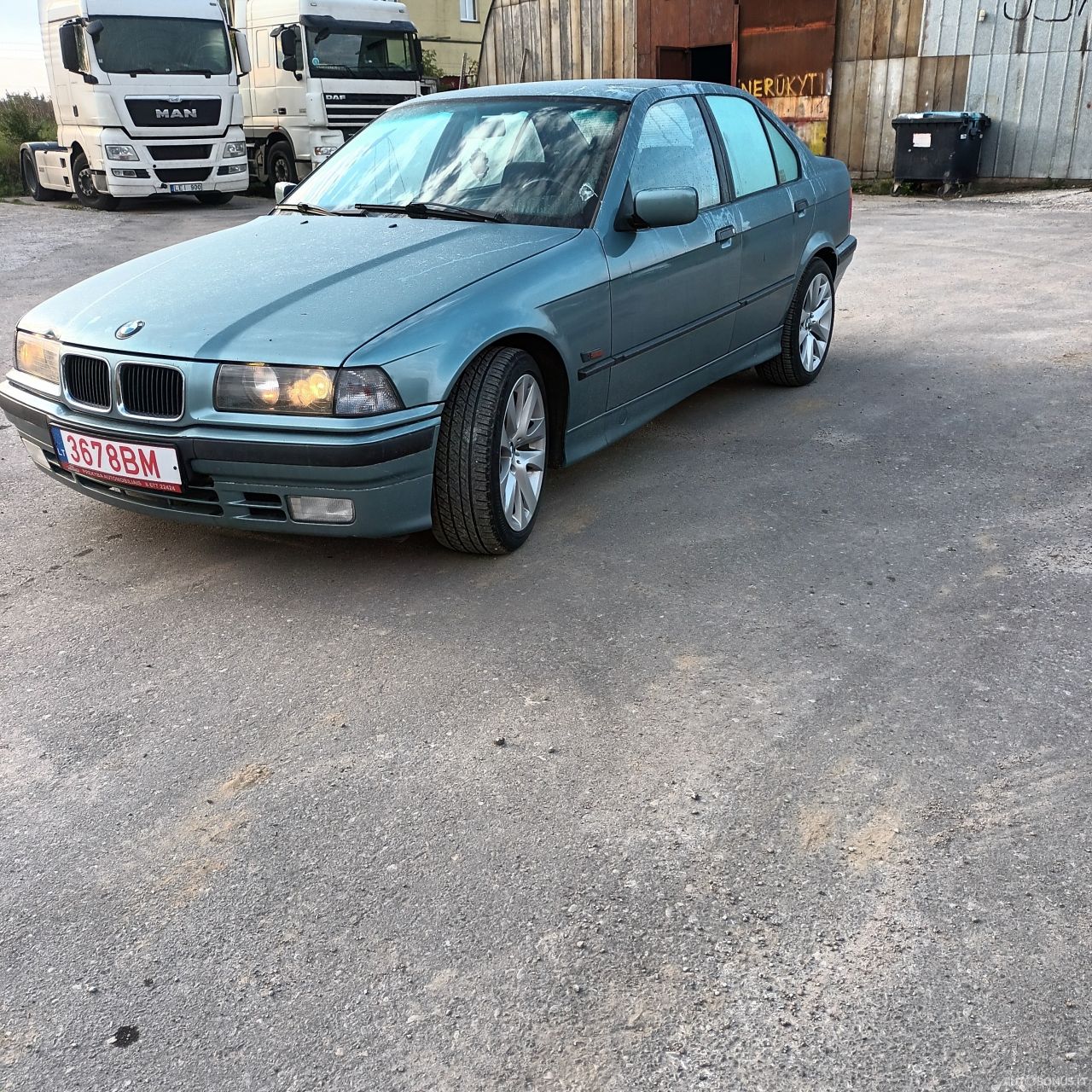 BMW 318 | 6