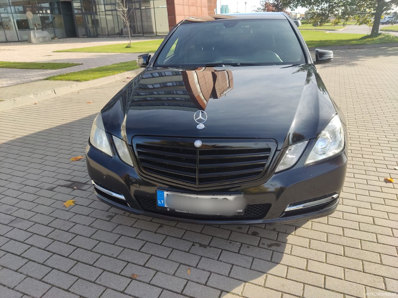 Mercedes-Benz E200 | 2