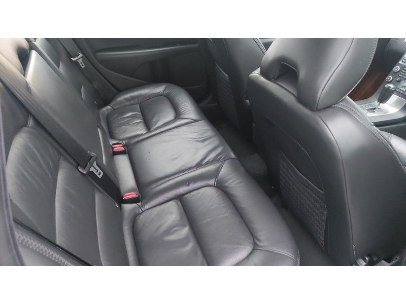 Volvo XC70 | 8