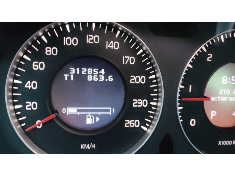 Volvo XC70 | 11