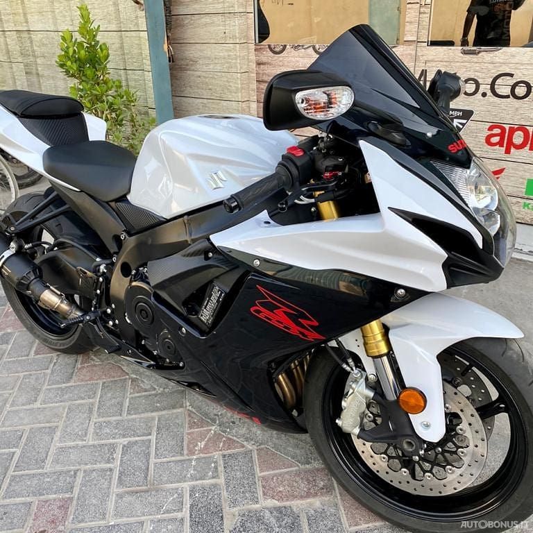 Suzuki GSX-R, Super bike