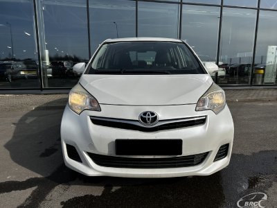 Toyota Verso-S | 3