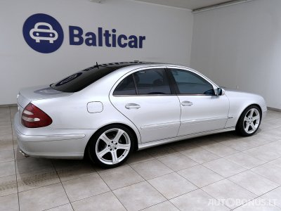 Mercedes-Benz E320 | 2