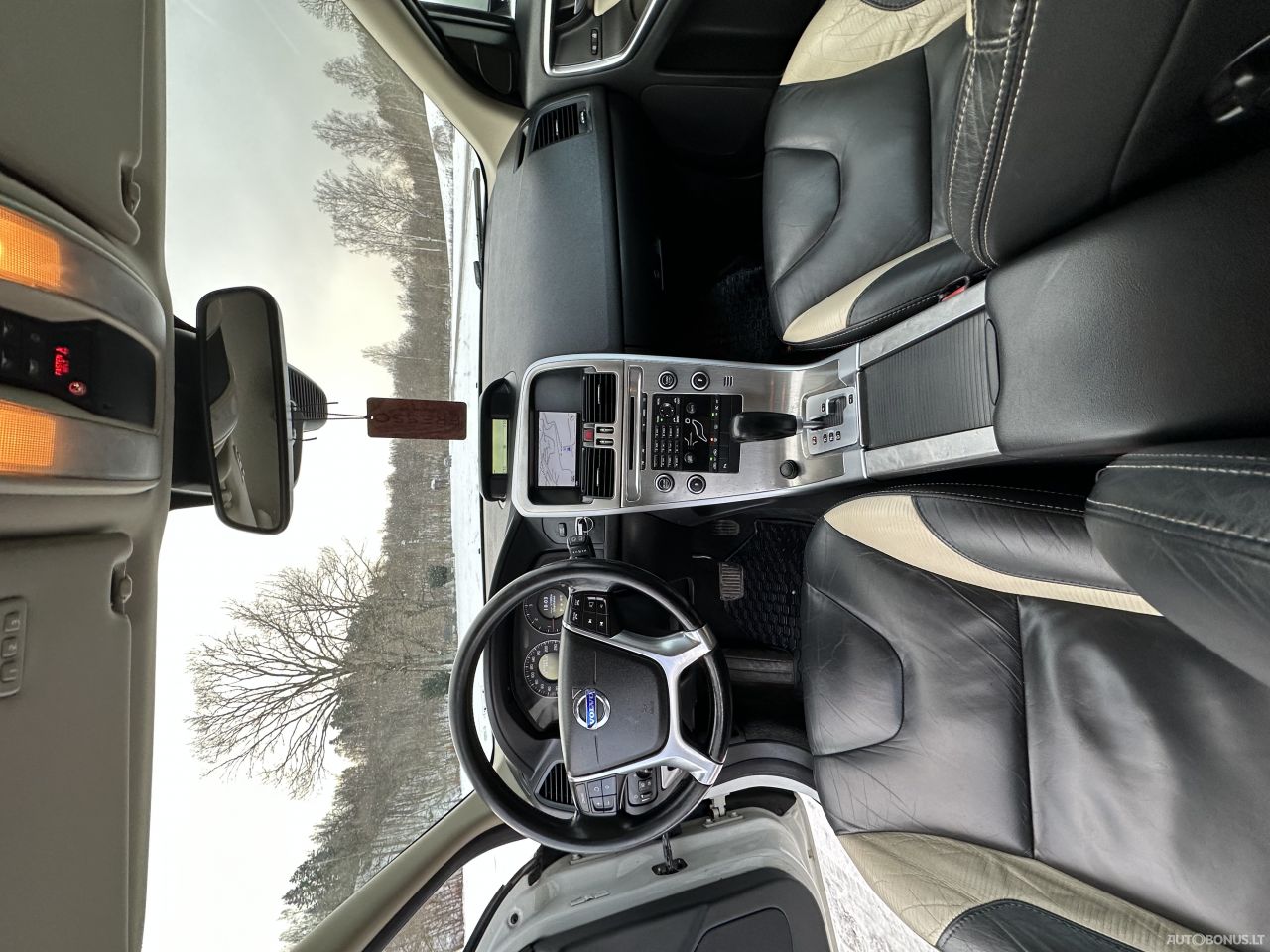 Volvo XC60 | 12