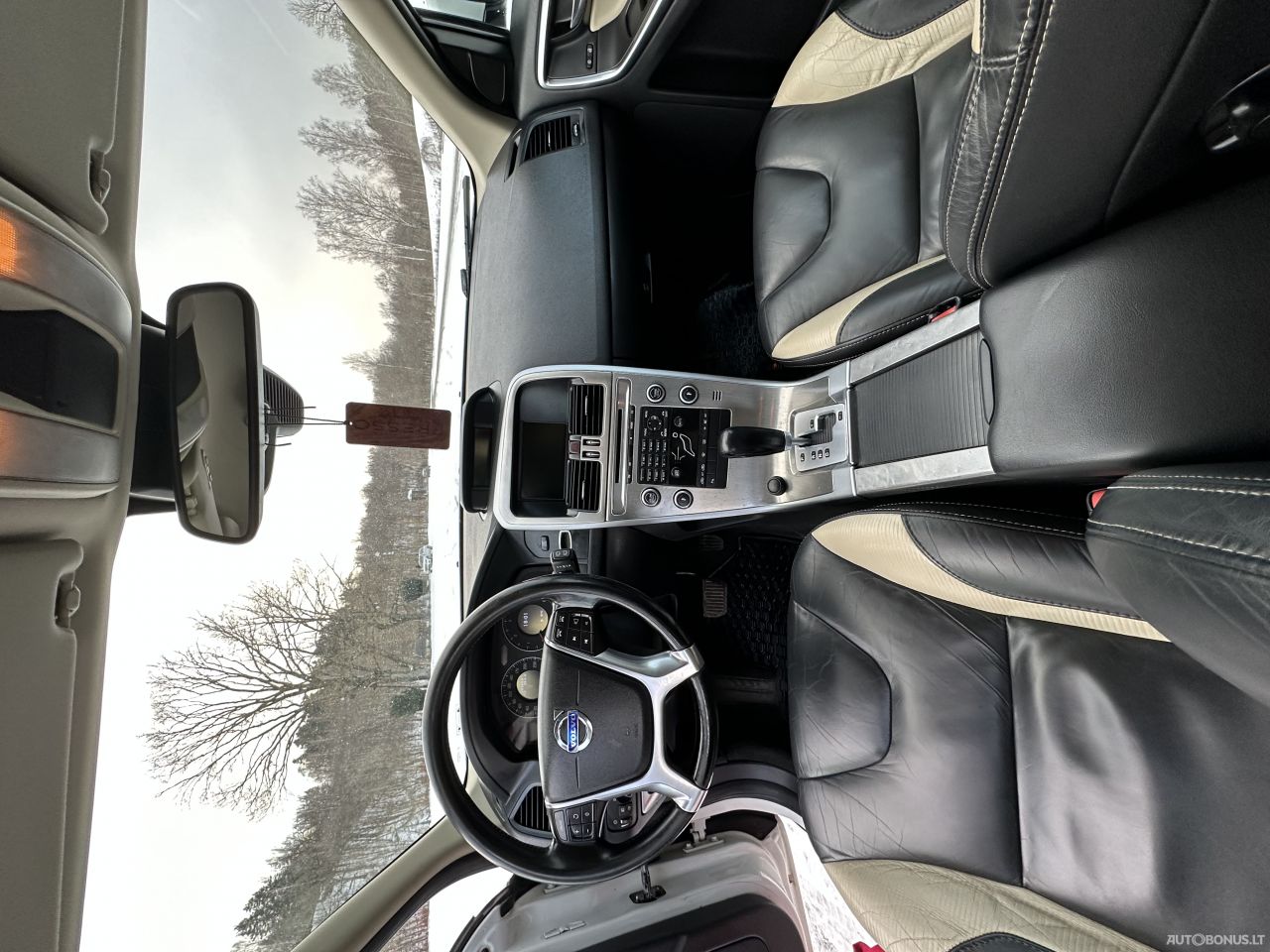 Volvo XC60 | 13
