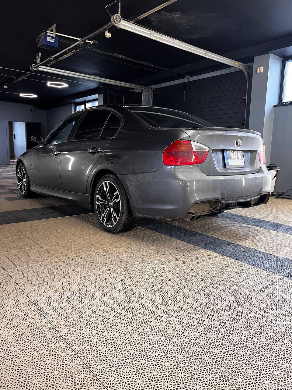 BMW 330 | 5