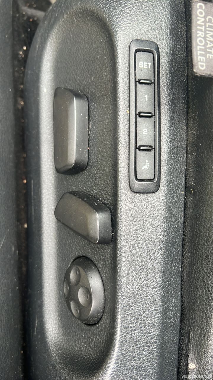 Volkswagen Passat | 24